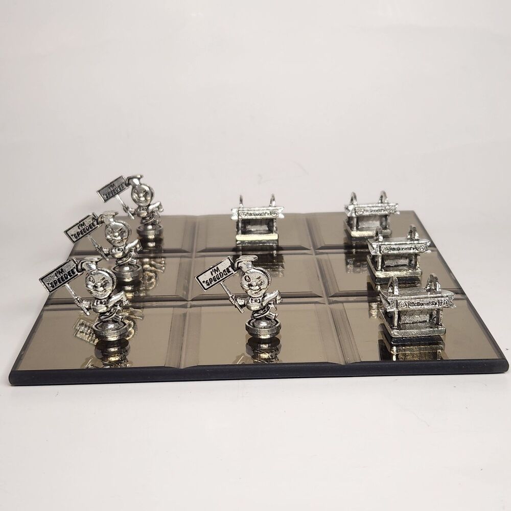 McDonalds‎ tic-tac-toe game mirrored gameboard